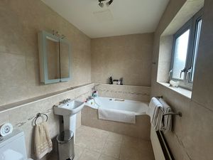 Photo 14- click for photo gallery